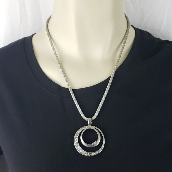 Silver Necklace with Rhinestone Circle pendant - Picture 1 of 5